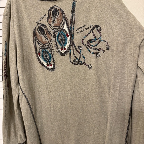 Double D Ranch Gray Feather Graphic Long Sleeve Tee - Picture 4 of 7